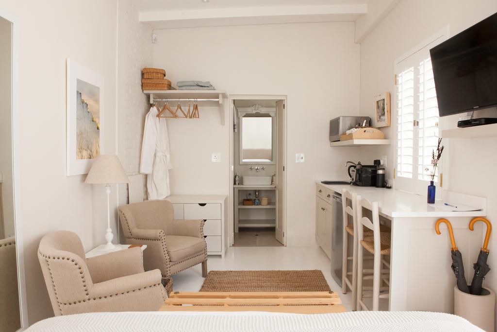 33 Strawberry Lane - Studio And Cottage Cape Town Room photo